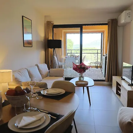 Apartment T2 Avec Vue Mer, Acces & Piscine *